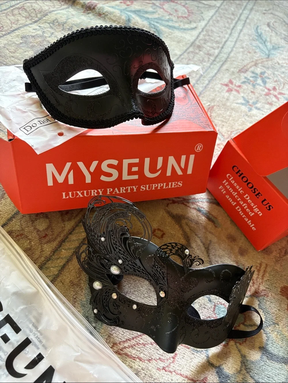 NWT Black Venetian Masquerade Mardi Gras Couples Masks